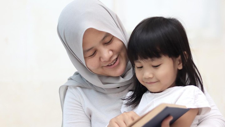 Cara Mengenal Rukun Iman kepada Anak Sebagai Fondasi Agama Islam yang Penting